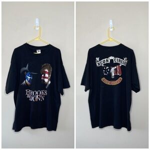 Vintage Brooks & Dunn Wild and West Neon Circus Band Tee Shirt